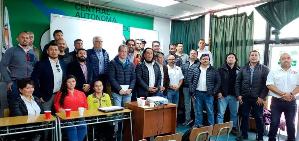 Reunión cumbre de organizaciones sindicales de Angloamerican Chile, ataca la automatización Laboral.